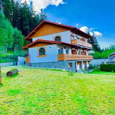 Casa Belcin Spa&Retreat Buşteni Exterior foto